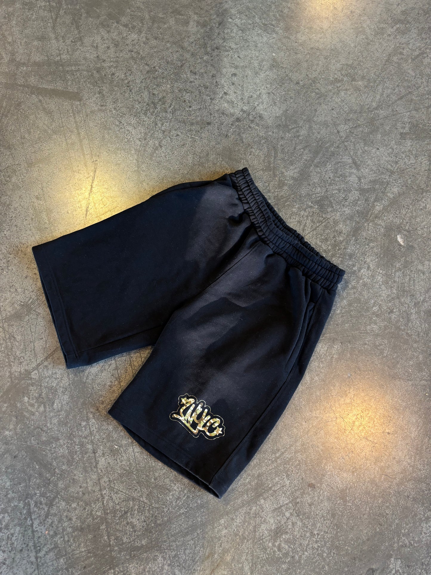Camo short (black)