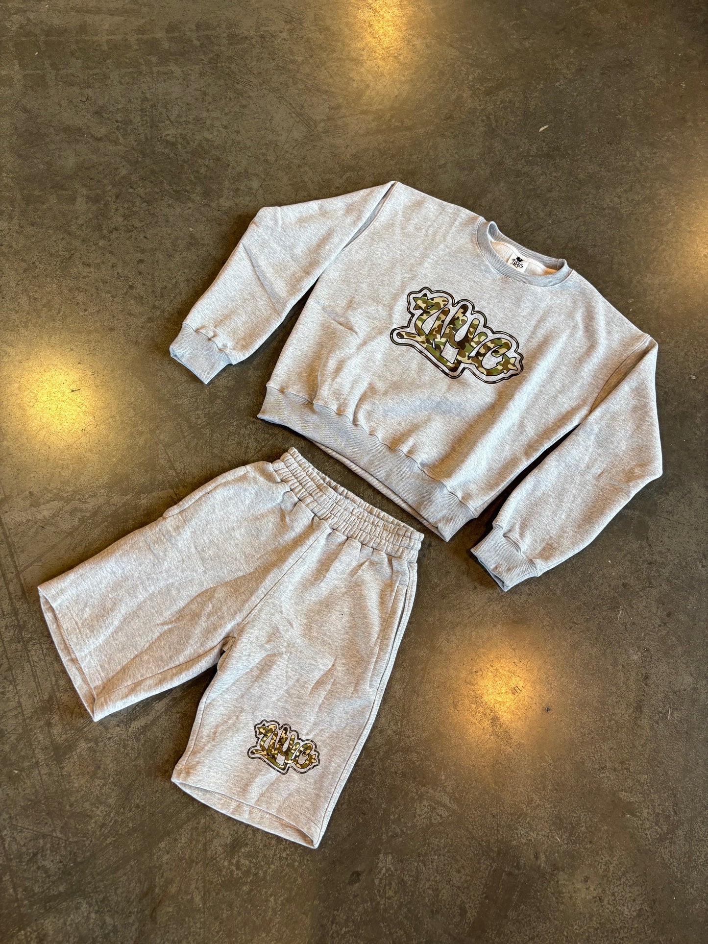 Camo sweater (grey)